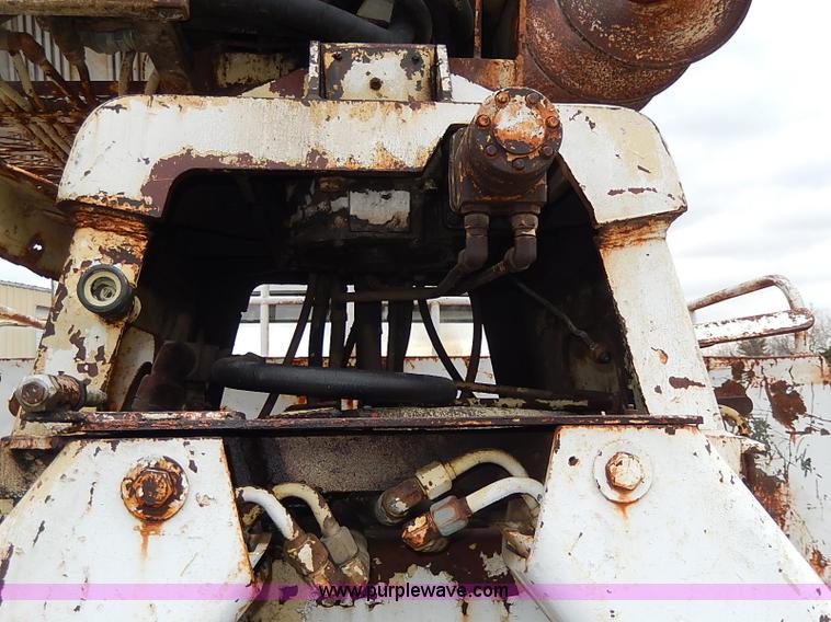 image for item I3720 1974 Ford F600 drill rig truck