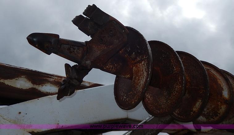 image for item I3720 1974 Ford F600 drill rig truck