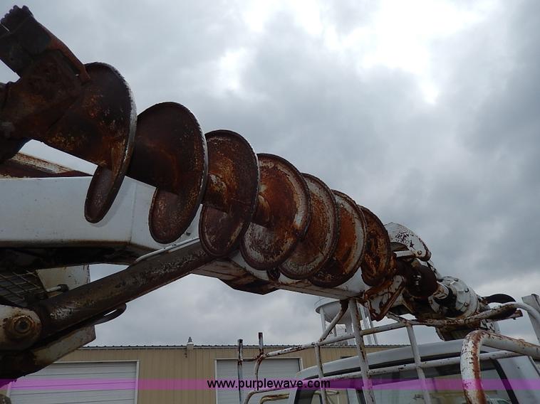 image for item I3720 1974 Ford F600 drill rig truck