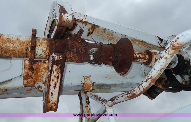 image for item I3720 1974 Ford F600 drill rig truck