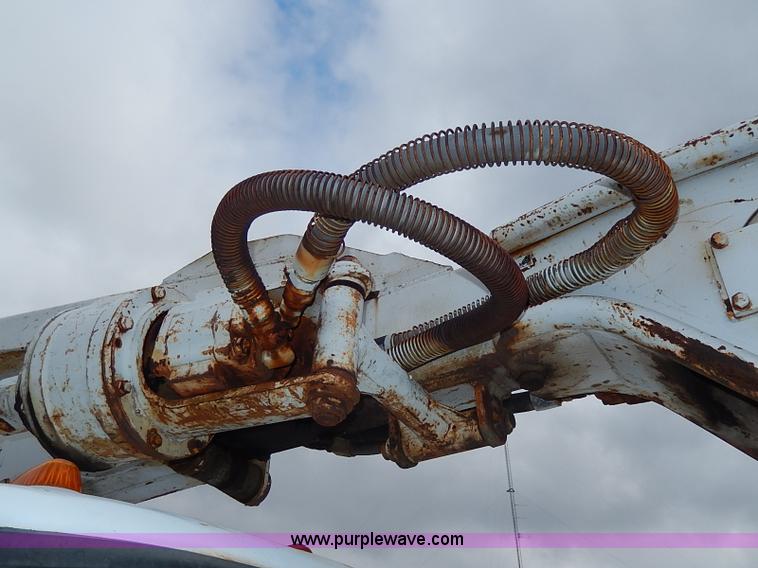 image for item I3720 1974 Ford F600 drill rig truck