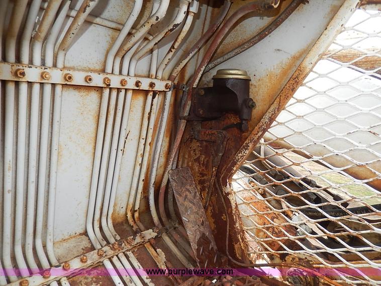 image for item I3720 1974 Ford F600 drill rig truck