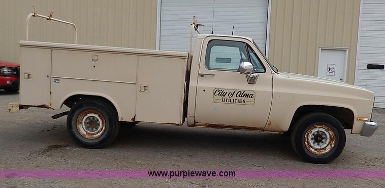 image for item I3721 1986 Chevrolet Custom Deluxe 20 utility truck