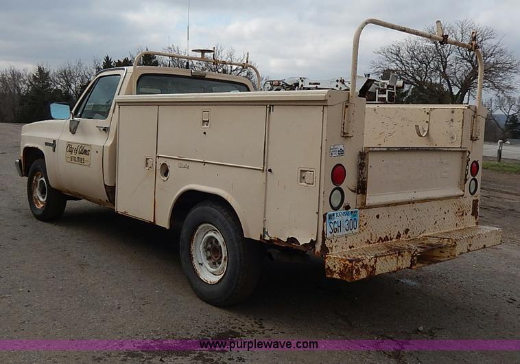 image for item I3721 1986 Chevrolet Custom Deluxe 20 utility truck