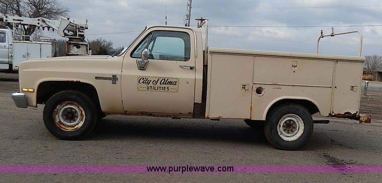 image for item I3721 1986 Chevrolet Custom Deluxe 20 utility truck
