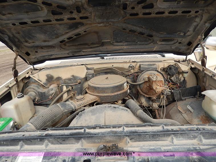 image for item I3721 1986 Chevrolet Custom Deluxe 20 utility truck