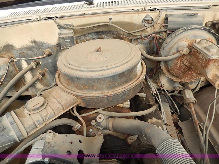 image for item I3721 1986 Chevrolet Custom Deluxe 20 utility truck