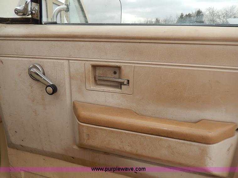 image for item I3721 1986 Chevrolet Custom Deluxe 20 utility truck