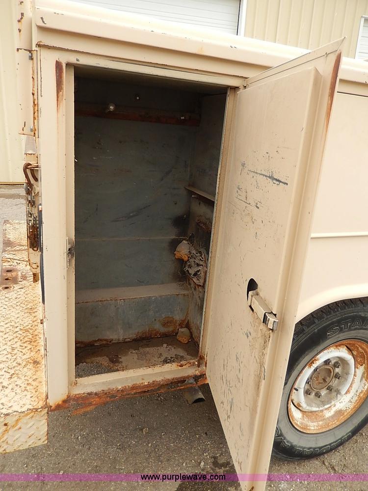 image for item I3721 1986 Chevrolet Custom Deluxe 20 utility truck