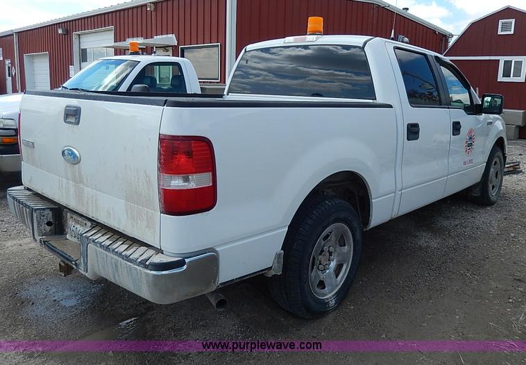 image for item I3739 2006 Ford F150 XLT SuperCrew pickup truck