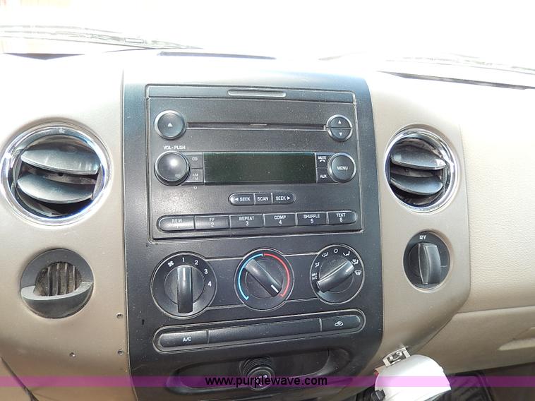 image for item I3739 2006 Ford F150 XLT SuperCrew pickup truck