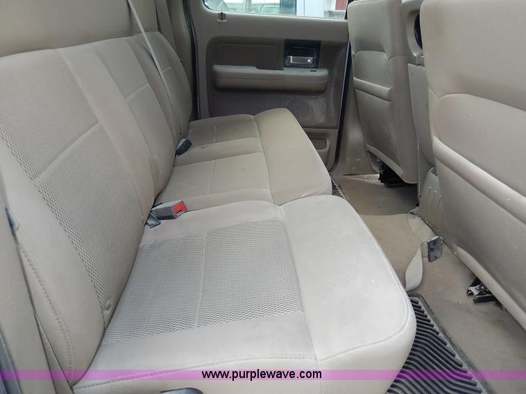 image for item I3739 2006 Ford F150 XLT SuperCrew pickup truck