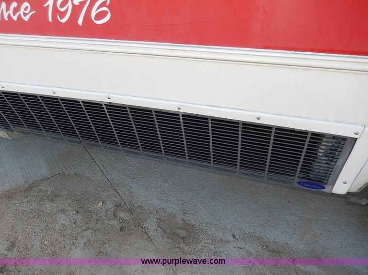 image for item I3746 2004 Ford E350 Super Duty bus