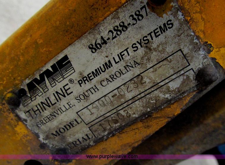 image for item I7107 2003 Peterbilt 320 refuse truck