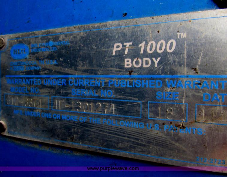 image for item I7107 2003 Peterbilt 320 refuse truck