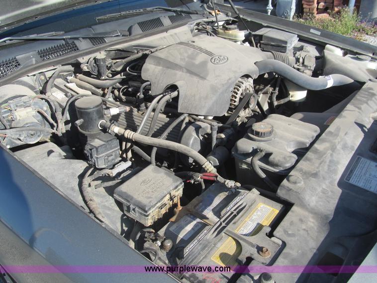 image for item I7127 2000 Ford Crown Victoria Police Interceptor