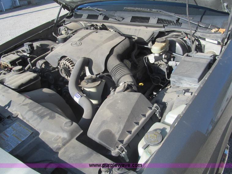 image for item I7127 2000 Ford Crown Victoria Police Interceptor