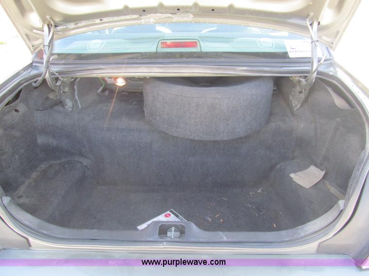 image for item I7127 2000 Ford Crown Victoria Police Interceptor