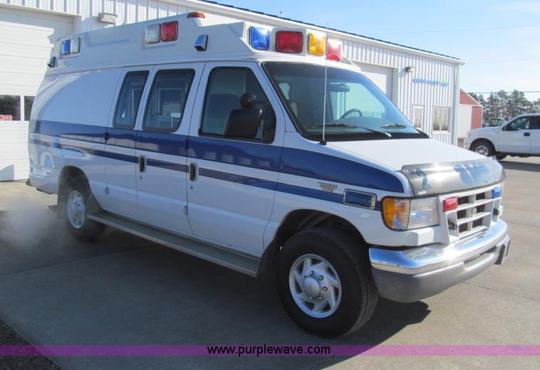 image for item I7148 1998 Ford Econoline E350 Super ambulance