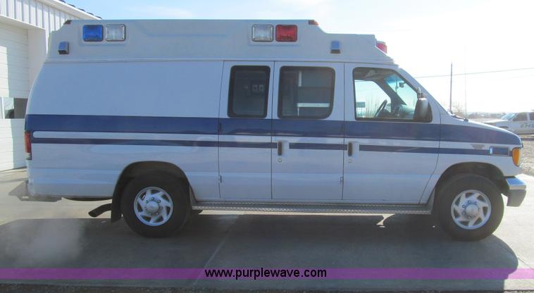 image for item I7148 1998 Ford Econoline E350 Super ambulance