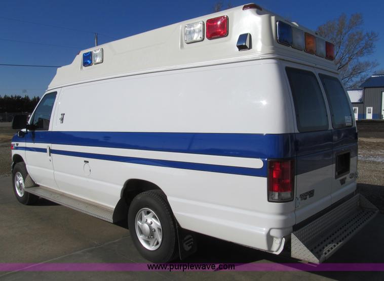 image for item I7148 1998 Ford Econoline E350 Super ambulance