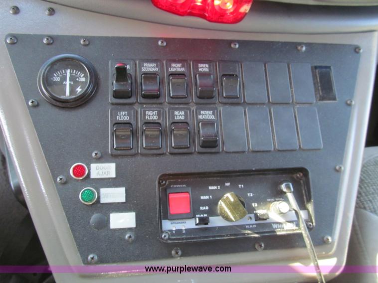 image for item I7148 1998 Ford Econoline E350 Super ambulance