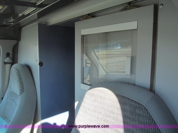 image for item I7148 1998 Ford Econoline E350 Super ambulance