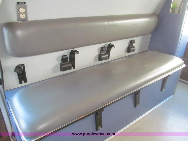 image for item I7148 1998 Ford Econoline E350 Super ambulance