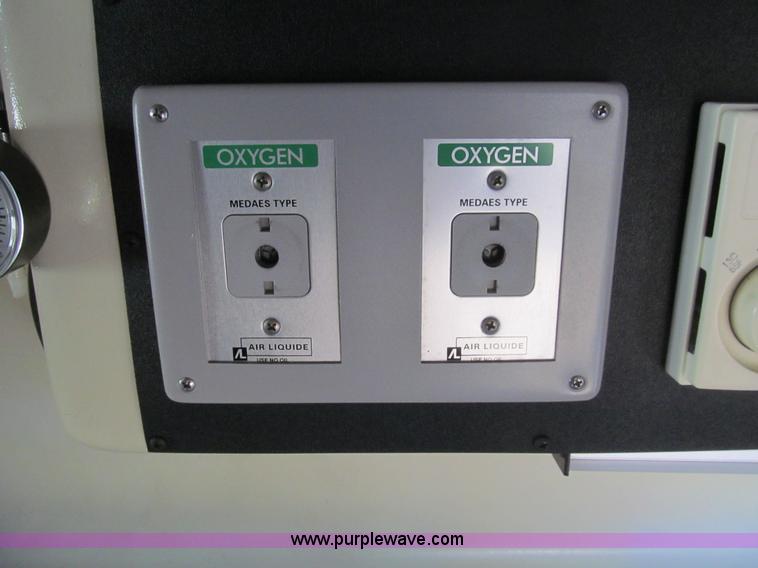 image for item I7148 1998 Ford Econoline E350 Super ambulance