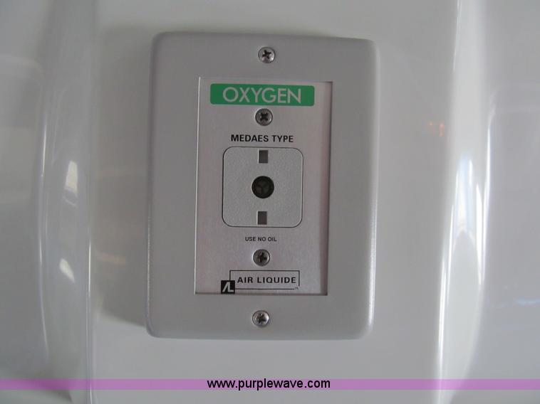 image for item I7148 1998 Ford Econoline E350 Super ambulance