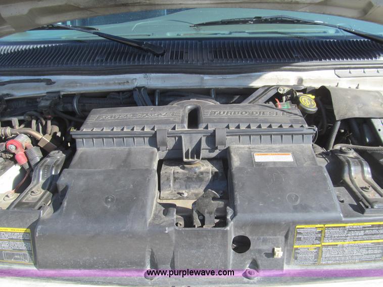 image for item I7148 1998 Ford Econoline E350 Super ambulance