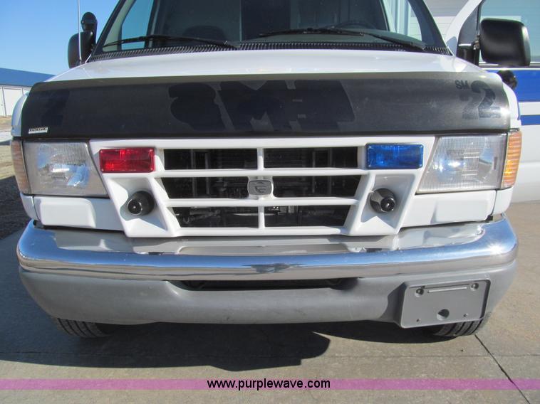 image for item I7148 1998 Ford Econoline E350 Super ambulance