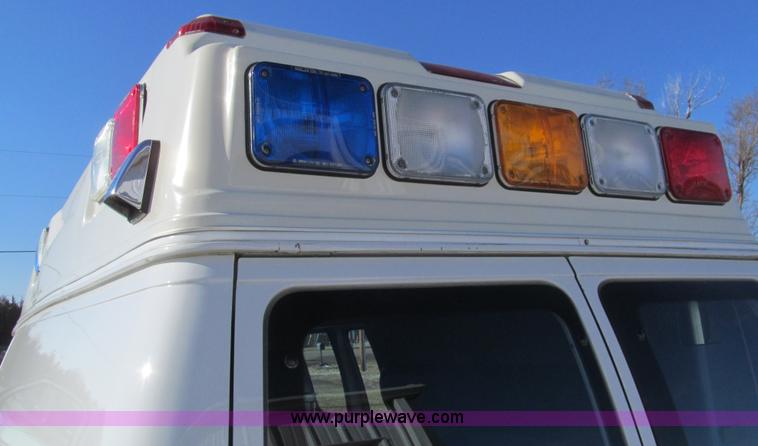 image for item I7148 1998 Ford Econoline E350 Super ambulance
