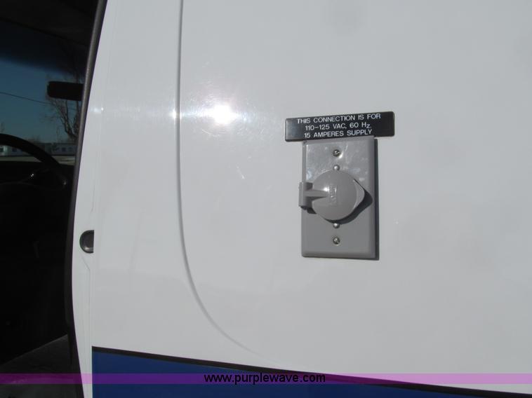 image for item I7148 1998 Ford Econoline E350 Super ambulance