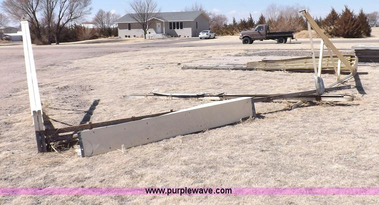 image for item I9006 Sliding hangar door