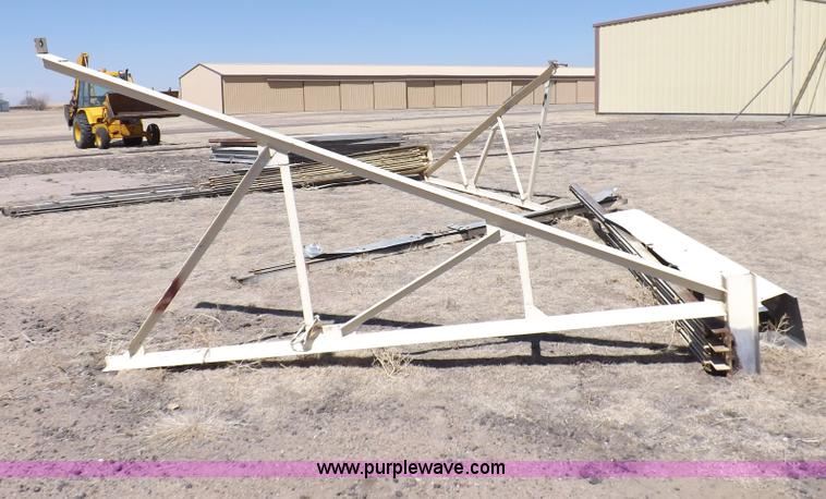 image for item I9006 Sliding hangar door