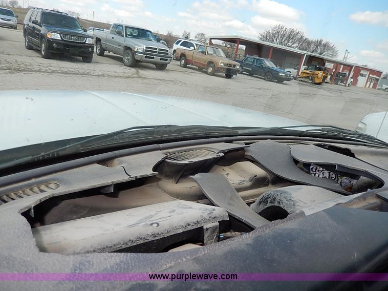 image for item I9252 2001 Dodge Ram 1500 pickup truck