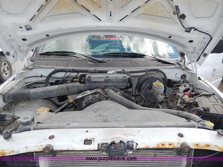 image for item I9252 2001 Dodge Ram 1500 pickup truck