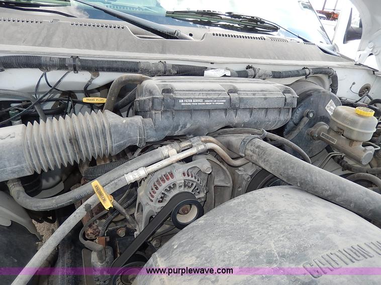 image for item I9252 2001 Dodge Ram 1500 pickup truck