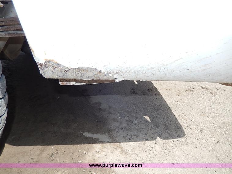 image for item I9252 2001 Dodge Ram 1500 pickup truck