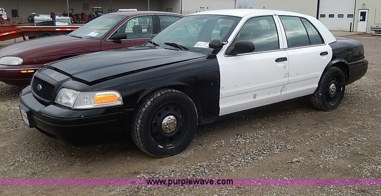 image for item I9254 2009 Ford Crown Victoria Police Interceptor