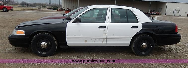 image for item I9254 2009 Ford Crown Victoria Police Interceptor