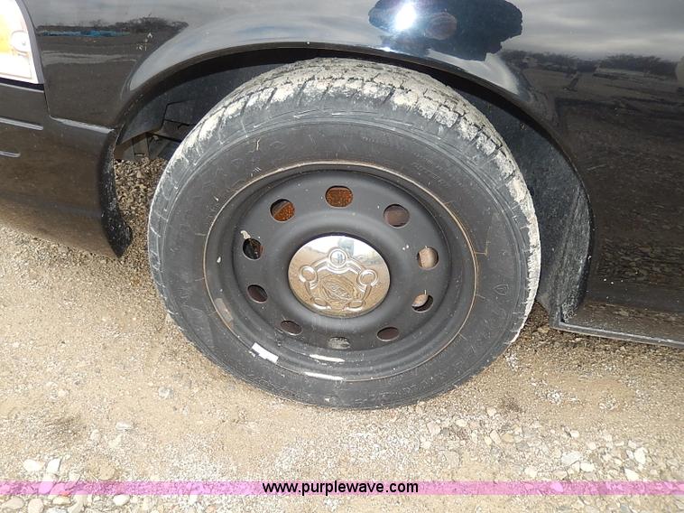 image for item I9254 2009 Ford Crown Victoria Police Interceptor