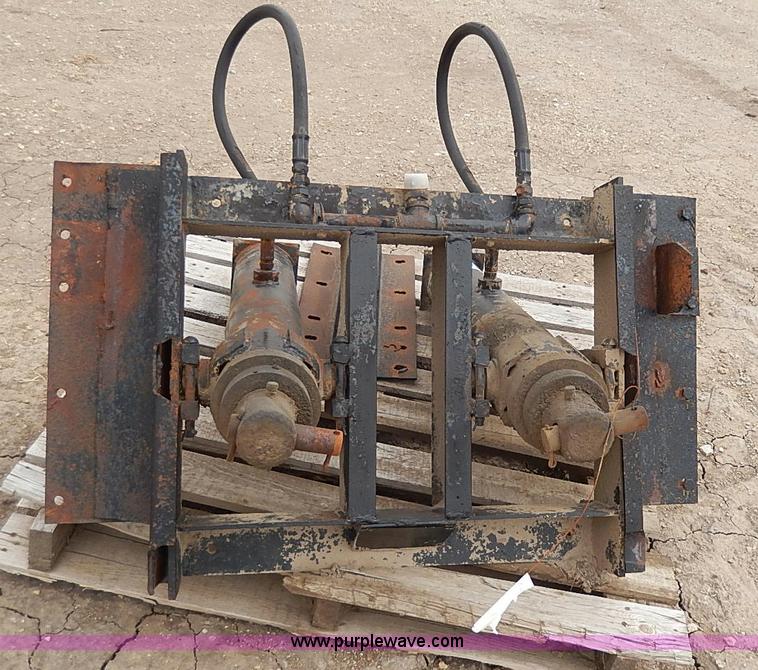 image for item I9266 Heavy truck 1.5 ton hoist system