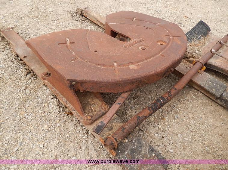 image for item I9268 Fifth wheel unit