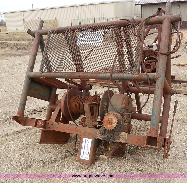 image for item I9269 Braden winch unit
