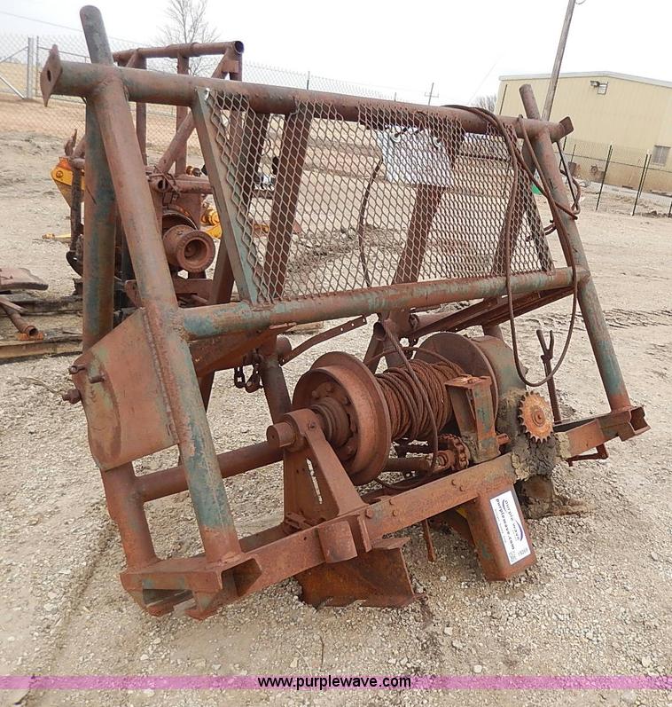 image for item I9269 Braden winch unit