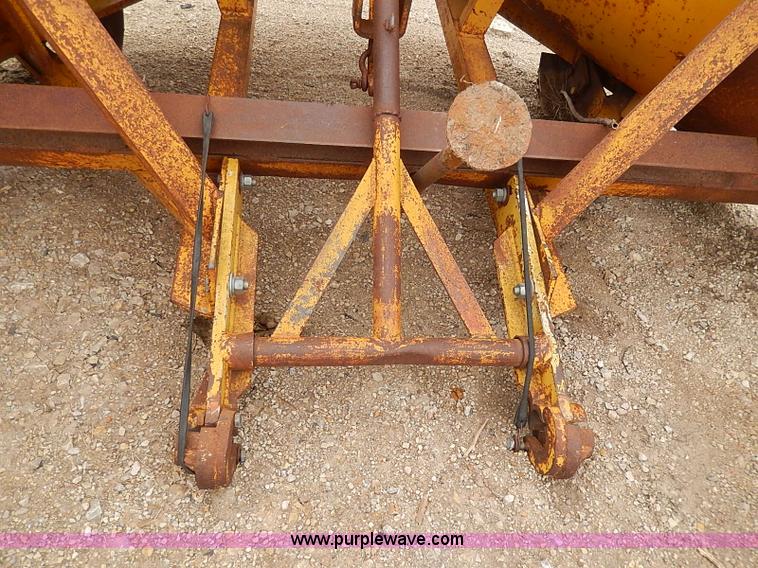 image for item I9270 Balderson BV11 12' V-plow