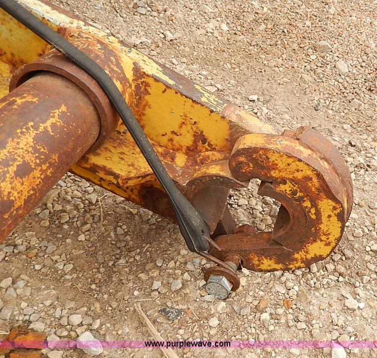 image for item I9270 Balderson BV11 12' V-plow