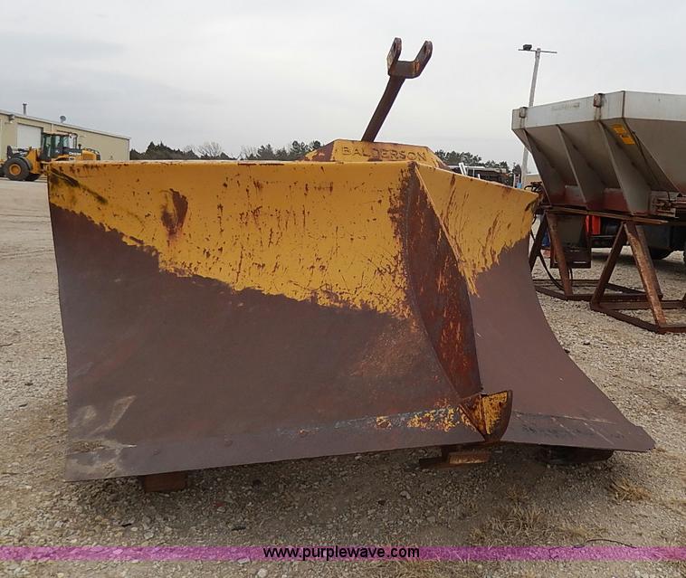 image for item I9271 Balderson BV40T 10' V-plow